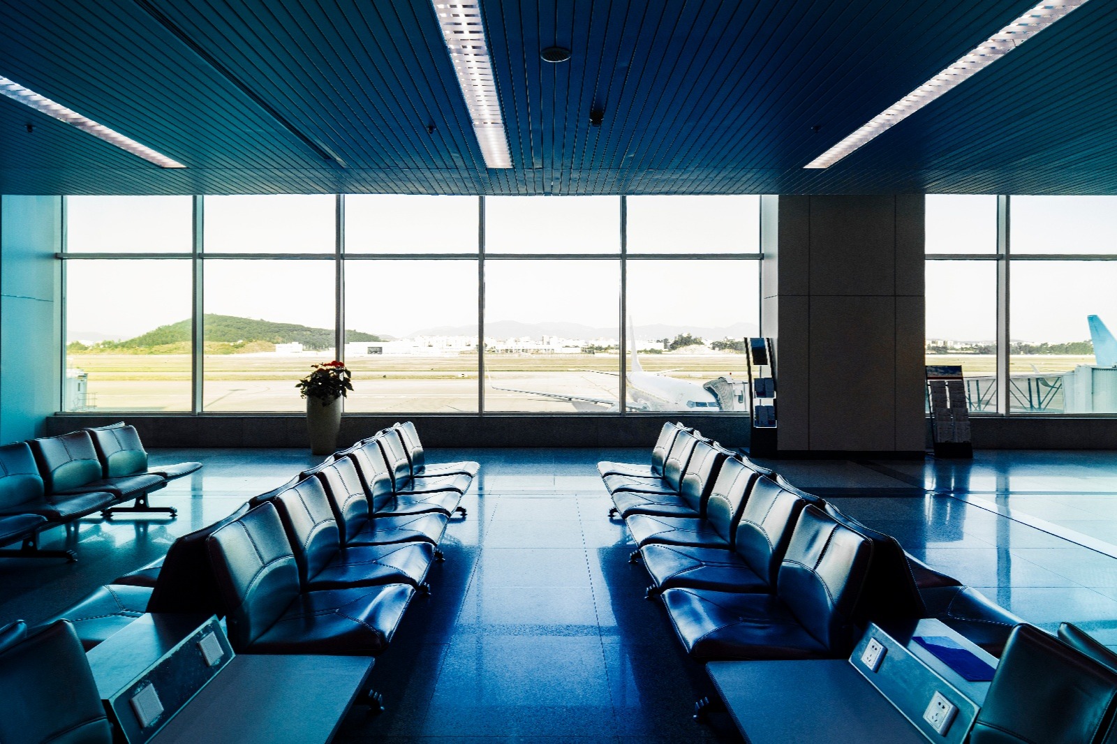 airport gate seating